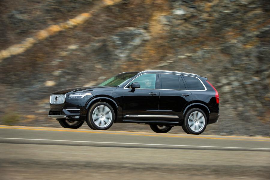  Volvo XC90 T6 AWD First Edition 2016 года  (US) (фото 11 из 17)